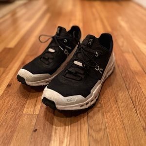 On Running Cloudultras | Trail running shoes